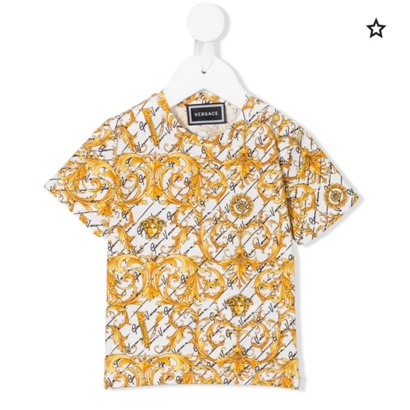 Versace Outfit - Picture 2 of 10